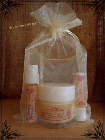 Σετάκι για τη φίλη Μαρία   *New!!! Lip Plumper για φυσική ενίσχυση χειλιών με Kανέλα, Μέντα και Πιπεριά Cayenne για να δείχνουν τα χείλη... σαρκώδη, χυμώδη, προκλητικά... Super Αντιγηραντική Αναπλαστική κρεμα 24ωρου για ώριμες επιδερμίδες 